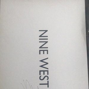 Nine West Pull On (Black)Leather ankle boot women